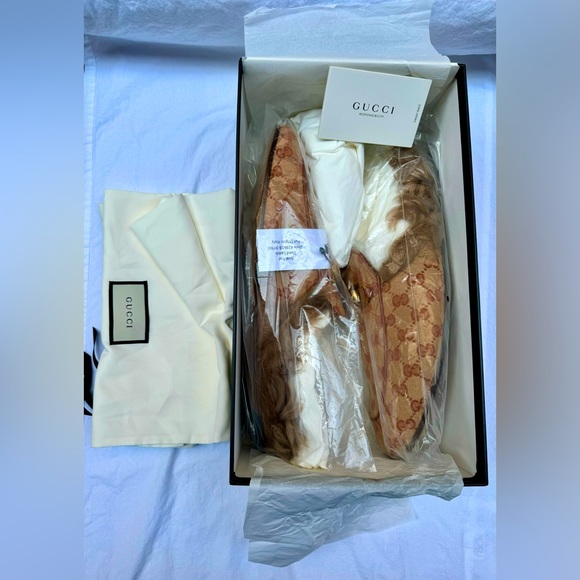 GUCCI Princeton GG Canvas Slipper - Picture 4 of 5